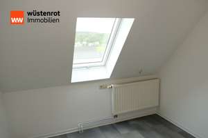 Traumhaftes Reihenmittelhaus mit Weitblick ins Erzgebirge – stilvoll renoviert und bezugsfertig – Die vollständige Adresse der Immobilie erhältst du vom Anbieter., 9405 Gornau/Erzgebirge – Vorschaubild 11