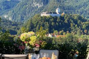 Zeitlos elegant, unverwechselbar schön – Ihr exklusives Do­mi­zil mit Burg & Bergblick – Die vollständige Adresse der Immobilie erhältst du vom Anbieter., 83229 Aschau im Chiemgau – Vorschaubild 12