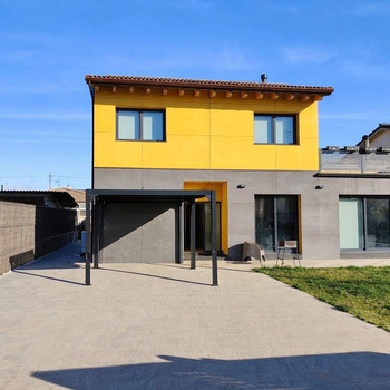 Neubau Passivhaus 2023 mit Energieeffizienz A und unverbaubarem Blick in Melianta