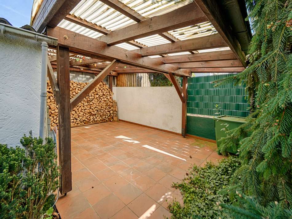 Unterstand im Garten