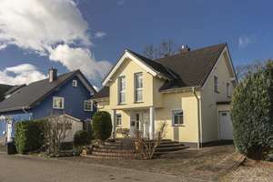 Architektenhaus im mediterranen Flair in einem bevorzugten Wohngebiet von Andernach mit Sommerpool – Die vollständige Adresse der Immobilie erhältst du vom Anbieter., 56626 Andernach – Vorschaubild 1