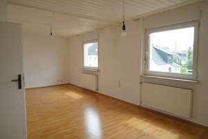 Helle und modernisierte 4-Zimmer-Maisonette-Eigentumswohnung im Zweifamilienhaus in Da.-Wixhausen – Die vollständige Adresse der Immobilie erhältst du vom Anbieter., 64291 Wixhausen, Darmstadt – Vorschaubild 3