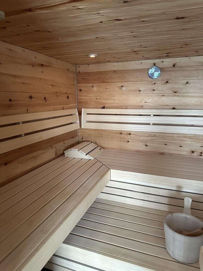 Immobilie in Schmalenberg - Moderne Stadtvilla (Bj. 2020) | A+ | PV & Speicher | Sauna | Waldblick | sofort bezugsfrei - Bild 1