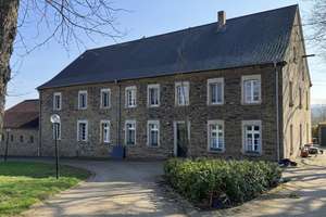 4,5-Zimmer-Wohnung im historischen Bauernhaus in Essen-Heidhausen