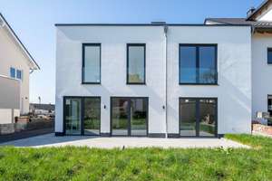 Modernes Zweifamilienhaus in Top-Lage – Stilvoll, energieeffizient und großzügig – Die vollständige Adresse der Immobilie erhältst du vom Anbieter., 56566 Neuwied – Vorschaubild 4