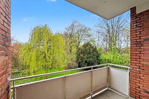 3-Zimmer-Wohnung mit Seeblick, Balkon und großem Gestaltungspotenzial im Grünen von HH-Bramfeld – Die vollständige Adresse der Immobilie erhältst du vom Anbieter., 22177 Bramfeld, Hamburg – Vorschaubild 3