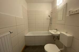 Heller Wohntraum mit Balkon & Einbauküche – Am Himmelreich 54, 98527 Suhl-Ilmenauer Straße, Suhl – Vorschaubild 4