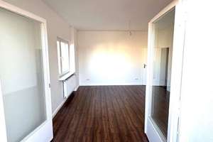 Sonnenfänger im Dachgeschoss: Helle 3-Zimmer-Wohnung mit Westbalkon & offener Küche – Die vollständige Adresse der Immobilie erhältst du vom Anbieter., 12109 Mariendorf, Berlin – Vorschaubild 7