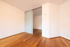 Sehr schöne ruhige  1,5-Zimmer Wohnung mit sonnigem S/W Balkon im 2.OG am Kurpark Bad Aibling