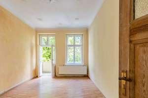 Lichtdurchflutete Altbauwohnung mit Balkon im Herzen des Rheingauviertels – Rheingaustraße 16, 12161 Friedenau, Berlin – Vorschaubild 2