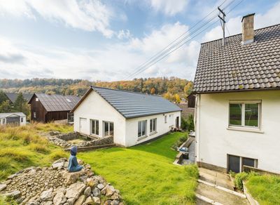 2 Häuser mit Garten, Wellness- und Gewerbebereich, perfekt für Mehrgenerationen