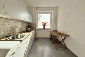 Top-Lage & Weitblick am Fennsee: Helle, bezugsfreie 2-Zimmer-Wohnung. Für Selbstnutzer oder Anleger – Ermslebener Weg 4, 10713 Wilmersdorf, Berlin – Vorschaubild 7