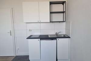 Wellbeing Appartement mit Einbauküche :Ideal für Student: innen – Pfännereck 5, 6126 Westliche Neustadt, Halle (Saale) – Vorschaubild 1