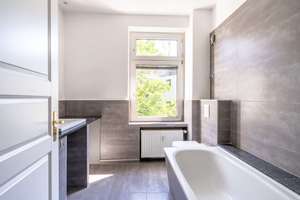 Lichtdurchflutete 5 Zimmer Altbauwohnung mit Balkon – großzügiges Wohnen in Kreuzberg – Die vollständige Adresse der Immobilie erhältst du vom Anbieter., 10965 Kreuzberg, Berlin – Vorschaubild 9