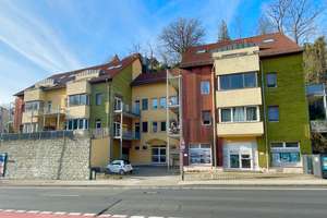 Großzügiger Balkon & offenes Wohnen - hier fühlt man sich wohl!