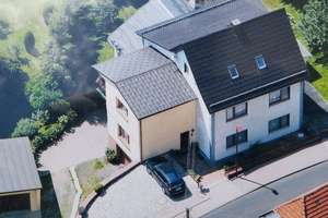 Geräumiges teilvermietetes 24-Zimmer-Mehrfamilienhaus in Brotterode-Trusetal Brotterode – Bernsbachstraße 28, 98596 Brotterode – Vorschaubild 1