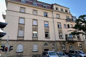 +++frei ab 01.11.2026+++
Altbauflair in der Südweststadt – großzügige 4-Zimmer-Eigentumswohnung – Die vollständige Adresse der Immobilie erhältst du vom Anbieter., 76133 Südweststadt, Karlsruhe – Vorschaubild 2