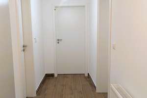Exklusive Doppelhaushälfte NEU SANIERT! Mit Garage, Einbauküche und Garten! – Bad Stebener Straße 14, 95192 Lichtenberg – Vorschaubild 2