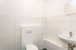 Stylische Erdgeschosswohnung mit großem Terrassenbereich nahe Kollwitzplatz! – Choriner Straße 61, 10435 Prenzlauer Berg, Berlin – Vorschaubild 4