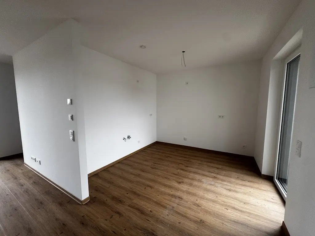 Exklusive 3-Zimmer-Wohnung im Neubau mit Dachterrasse & Aufzug - Photo 1