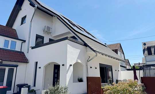 Liegenschaft mit zwei Häusern und großer Einliegerwohnung!