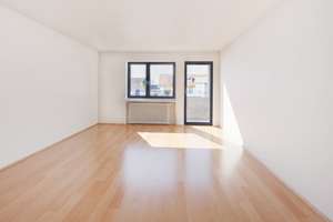 Freundliche 2-Zimmer-Wohnung mit Westbalkon, Aufzug, Speicher und Tiefgarageneinzelstellplatz – Die vollständige Adresse der Immobilie erhältst du vom Anbieter., 80809 Am Riesenfeld, München – Vorschaubild 2