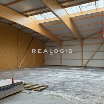 ca. 195 m² große Neubau Hallenfläche mit Büro
