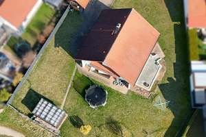 Charmantes Einfamilienhaus mit großem Grundstück und vielseitigen Nutzungsmöglichkeiten – Die vollständige Adresse der Immobilie erhältst du vom Anbieter., 96257 Redwitz an der Rodach – Vorschaubild 2