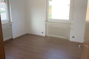 großzügige helle 5,5-Zimmer Wohnung inkl. Galerie – Die vollständige Adresse der Immobilie erhältst du vom Anbieter., 70599 Plieningen (Ortsteil), Stuttgart – Vorschaubild 2