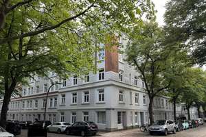 Charmante, helle kernsanierte Altbauwohnung im Herzen von Winterhude