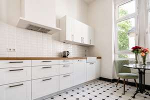 NEU *Paul & Partner*  STILVOLLE-MAISONETTE MIT ZWEI BALKONEN & SKYLINE-BLICK IN FRANKFURT ! – 60322 Westend-Nord, Frankfurt am Main – Vorschaubild 16