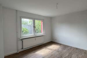 Hier werden selbst die Nachbarn neidisch! - moderne 3 Zi. EBK & Bad – Sudetenweg 15, 38448 Vorsfelde, Wolfsburg – Vorschaubild 4