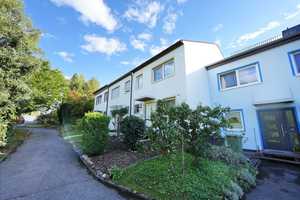 Sehr gepflegtes Reihenhaus mit gemütlichem Garten und Garage in schöner Coburger Stadtrandlage – Coburg – Vorschaubild 2