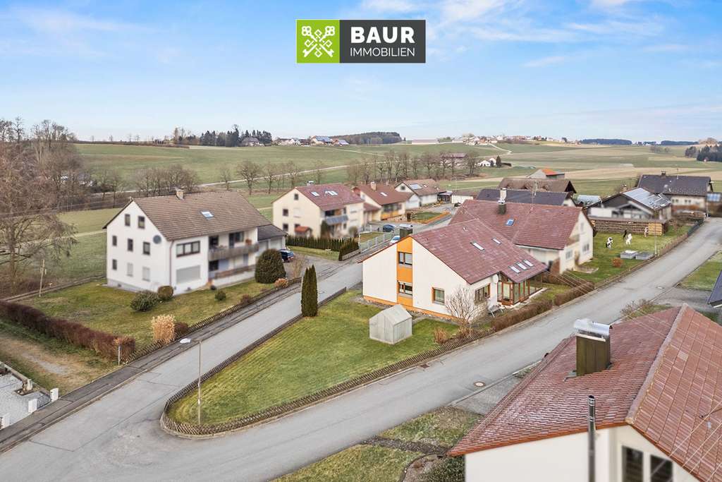 Immobilie in Bad Wurzach - Großzügiges Einfamilienhaus in ruhiger Lage von Bad Wurzach, Ortsteil Unterschwarzach - Bild 2