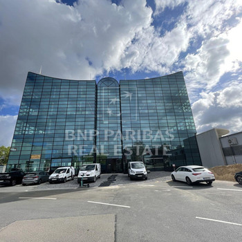 Neubau mit beeindruckender Architektur in Köln-Ossendorf