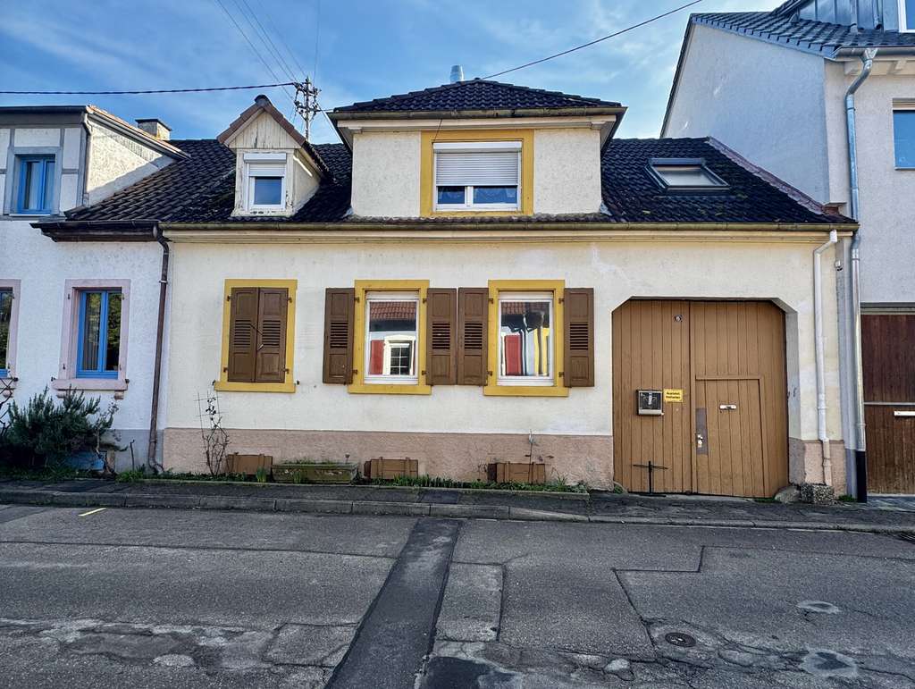 Immobilie in Ihringen - Reihenhaus mit großem Innenhof & Scheune – seltene Gelegenheit zum Kauf - Bild 0