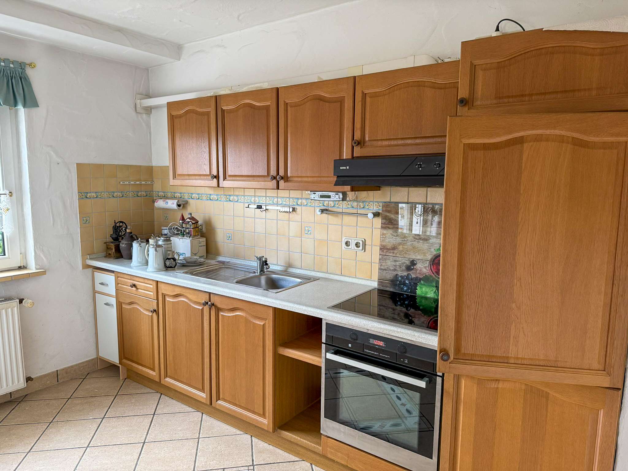 Immobilie in Kreuztal - Doppelhaushälfte in Kreuztal–Ferndorf – sonniger Garten, Garage, modernisierungsbedürftig - Bild 3