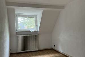 Helle 3-Zimmer Dachgeschosswohnung in Duisburg-Mittelmeiderich – Die vollständige Adresse der Immobilie erhältst du vom Anbieter., 47137 Mittelmeiderich, Duisburg – Vorschaubild 8