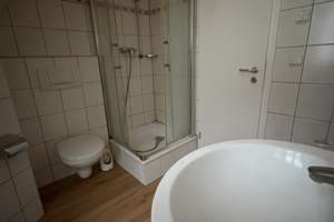 Helle 2-Zimmer Dachgeschosswohnung in Wiesbaden-Mitte – Hellmundstraße 53, 65183 Westend / Bleichstraße, Wiesbaden – Vorschaubild 6