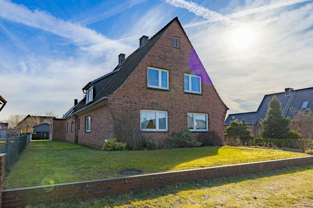 Immobilie in Nübbel - Deine Wahl in Nübbel: Sanierungsobjekt mit Einliegerwohnung oder Platz für deinen Neubau - Bild 1