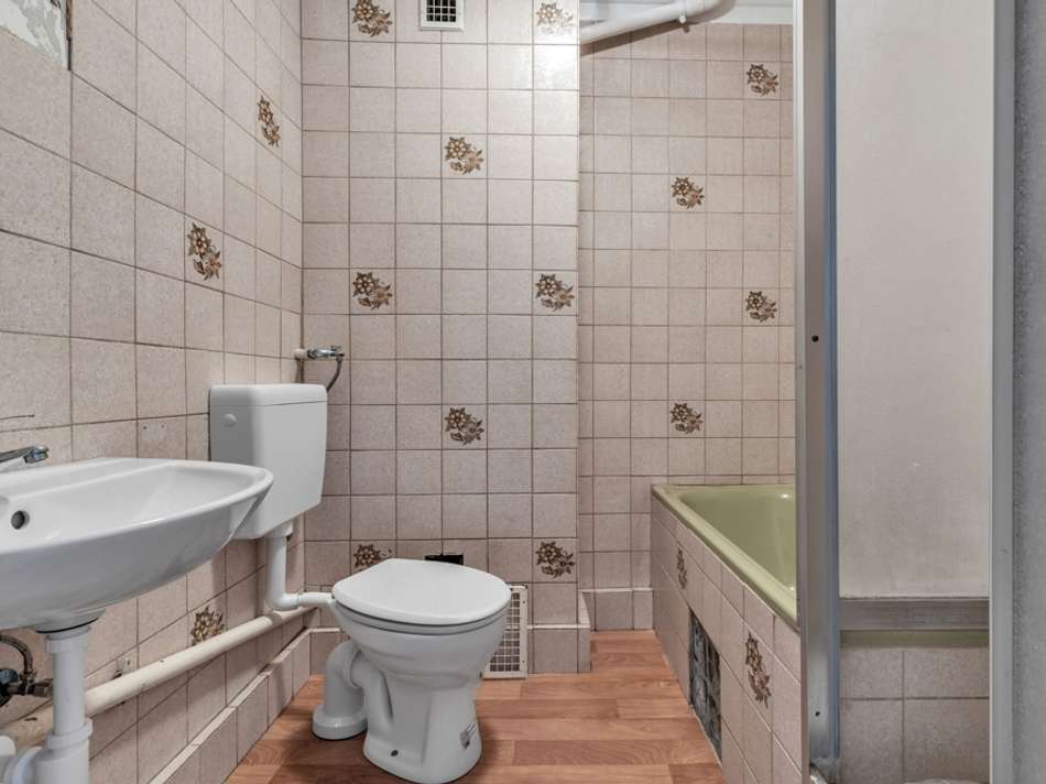 Badezimmer EG