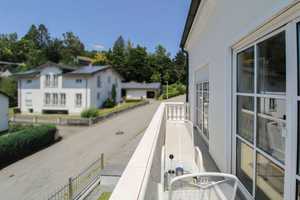 Viel Platz: Gepflegte Doppelhaushälfte mit Garten, Freistellplatz und einer Garage in Innenstadtlage – Deggendorf (Kreis) – Vorschaubild 11