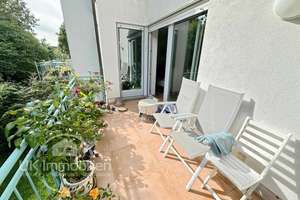 Großzügig wohnen im Grünen – mit Wintergarten, Sonnenbalkon u. neuer Küche