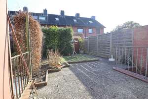 Mittelreihenhaus mit Vollkeller und ausgebautem Dachgeschoss in zentraler Lage von Norderstedt – Die vollständige Adresse der Immobilie erhältst du vom Anbieter., 22844 Norderstedt – Vorschaubild 4