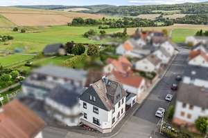 Einfamilienhaus mit ELW im Teileigentum in ruhiger Ortsrandlage – Die vollständige Adresse der Immobilie erhältst du vom Anbieter., 65529 Waldems – Vorschaubild 3