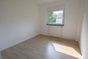 Paderborn: Charmante Eigentumswohnung mit großem Balkon und eigenem Garten! – 33102 Kernstadt, Paderborn – Vorschaubild 4