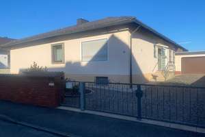Attraktives Einfamilienhaus in absolut ruhiger TOP-Wohnlage in Abensberg – Die vollständige Adresse der Immobilie erhältst du vom Anbieter., 93326 Abensberg – Vorschaubild 3