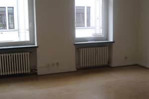 Großzügige 4 Zimmerwohnung in Braunschweiger Innenstadt. Als WG für 4 befreundete Studenten geeignet – Friedrich-Wilheim-Straße 7, 38100 Innenstadt, Braunschweig – Vorschaubild 3