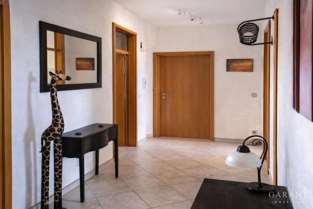 Immobilie in Iggingen - Großzügiges Wohnhaus mit zwei 4 Zimmer-Wohnungen! - Bild 3