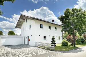 Modernes 160 m2 großes Niedrigenergiehaus in Seeon mit zusätzlichem Baurecht für Gewerbeeinheit – Traunstein (Kreis) – Vorschaubild 1